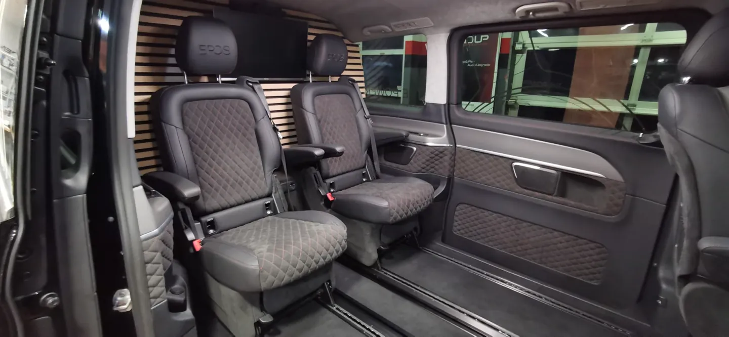 Integriertes Car-Audio-System in einem Kundenfahrzeug